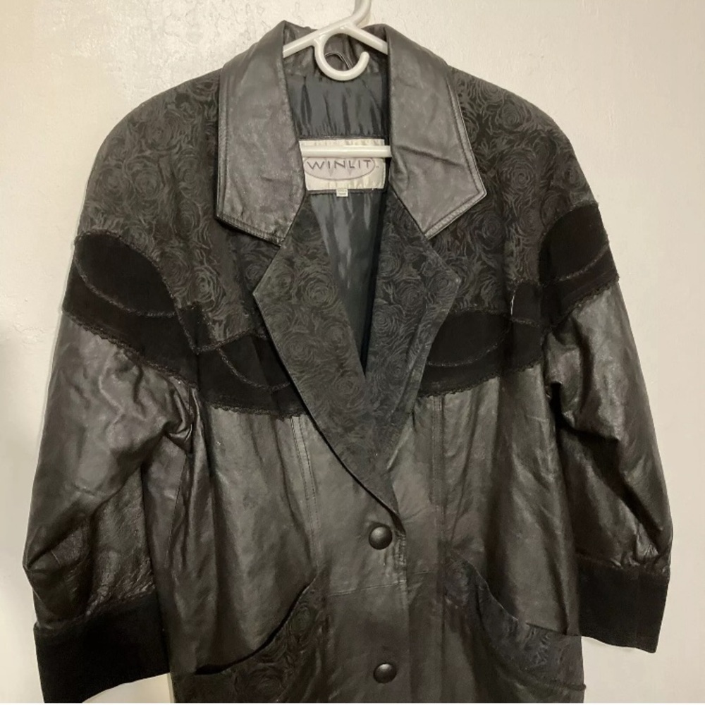 Western wear Winlit leather trench coat with stamped  leather size M long